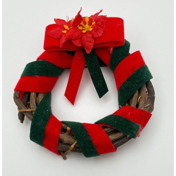 Christmas Wreath Magnets with Decorative Ribbons Lace & Florals Set of 3 - Picture 4 of 8